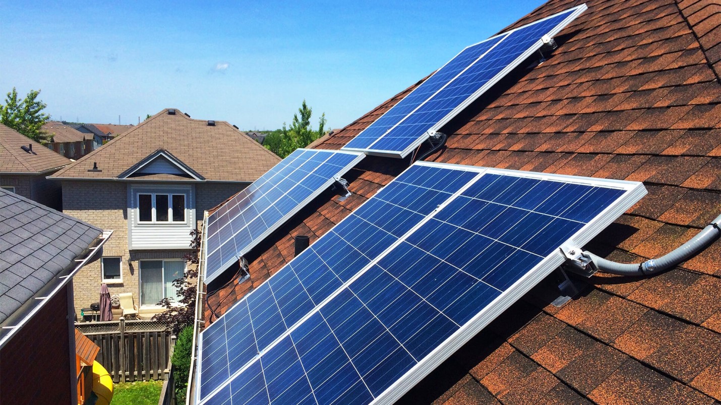 Should Homebuyers Consider Solar Panels When Building a New Home?