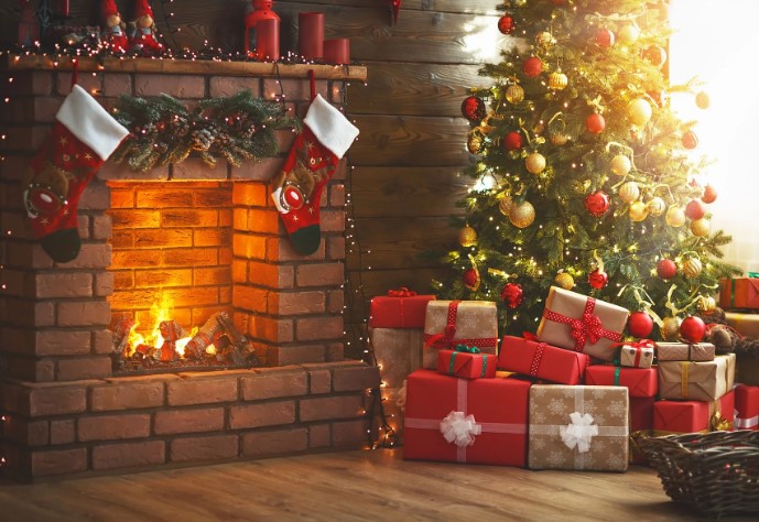 Christmas Trees: Real or Artificial? A Guide to Choosing the Best for Your Home